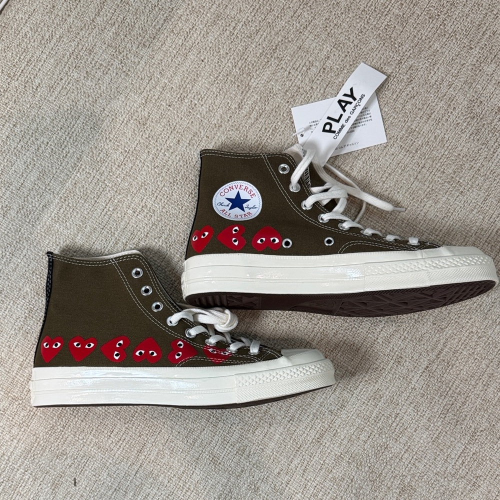 Comme des Garçons Play x
Converse Chuck Taylor Hi Top NWT, Size 8 Men / 10 Women